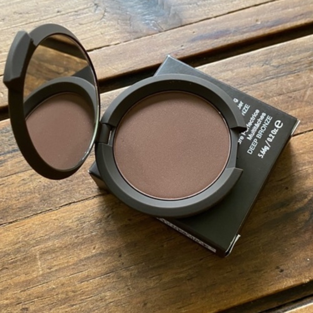🆕Deep Bronze Becca Multitasking Perfecting Powder - Picture 3 of 3